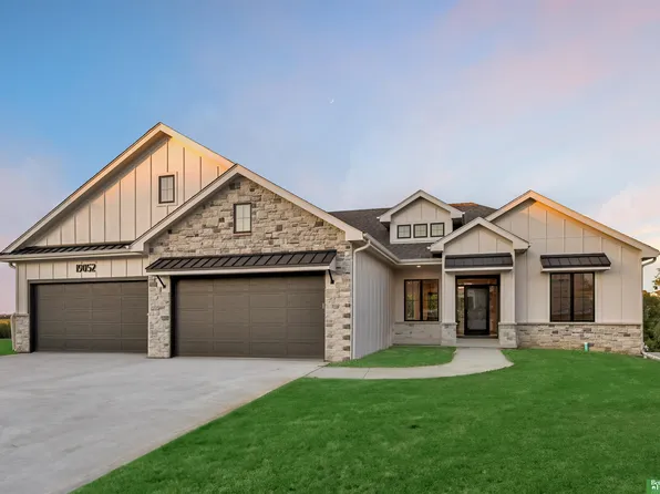 10207 S 191st St, Omaha, NE 68136