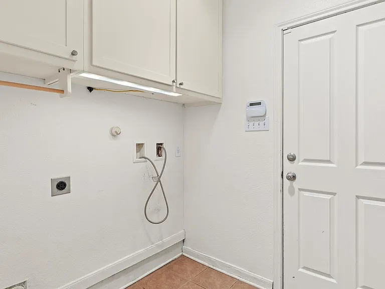 6730 Nora Vista Way — Photo 15