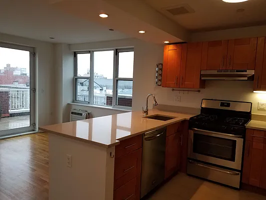 Rented by Sterling Realty Solution Inc | media 10