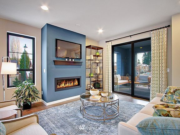 4th image of 12843 SE 75th Lane #13