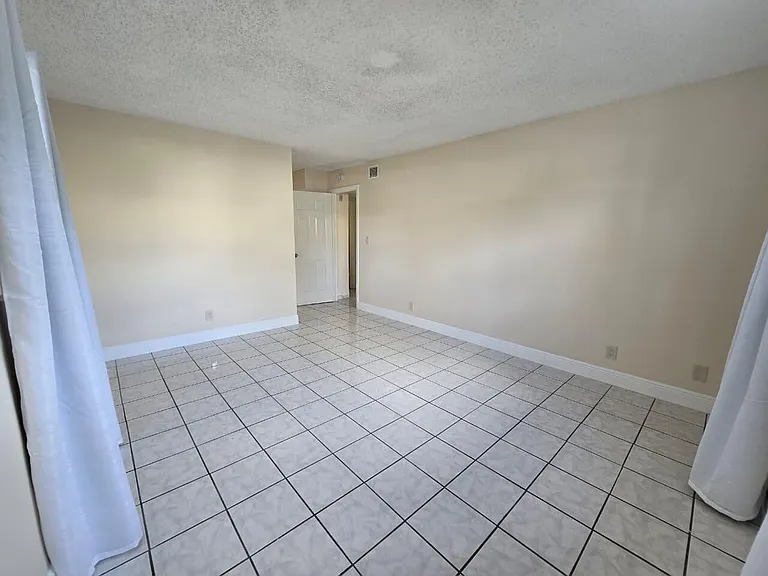 11604 NW 29th Ct #2-C — Photo 9