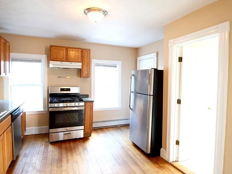 11-15 America St — Photo 1