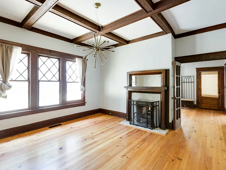 116 Warren St NE — Photo 16