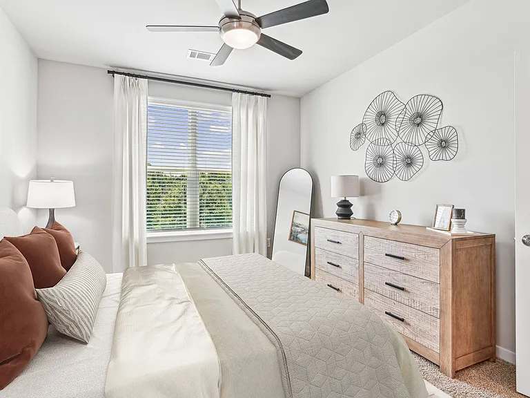 Accent Berkeley Place — Photo 9