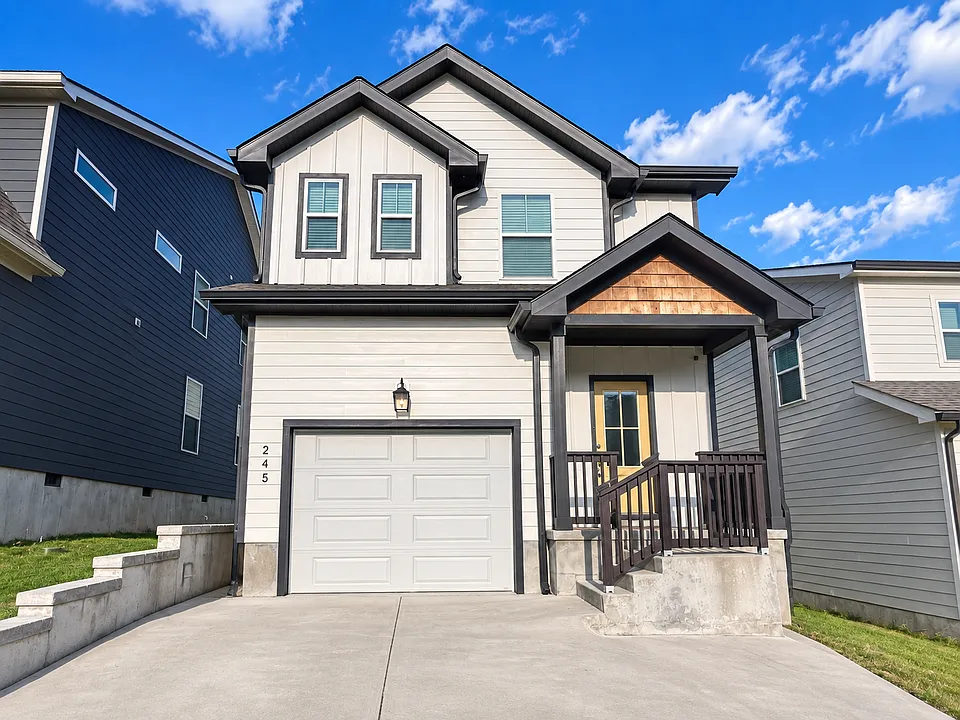 245 Hedgewood Dr