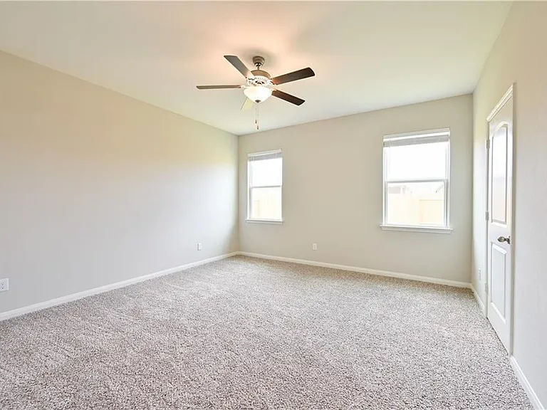 404 Freedom Park Ave — Photo 16