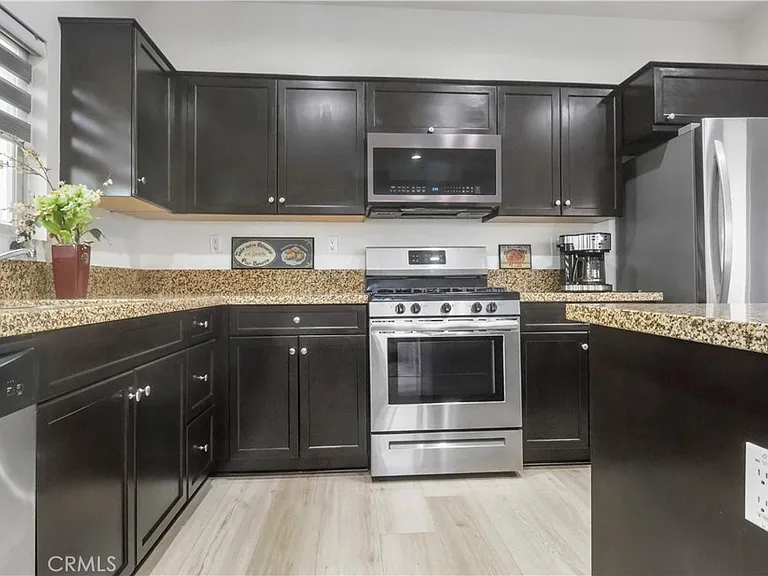 16768 Olive Tree Ln — Photo 19