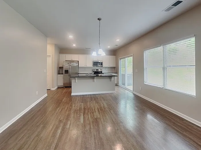 733 Point Andrews Dr SW — Photo 5