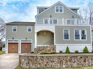 122 Mayflower Rd, Quincy, MA 02171