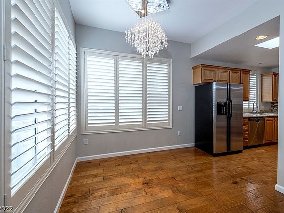 4th image of 43 Agate Ave #505