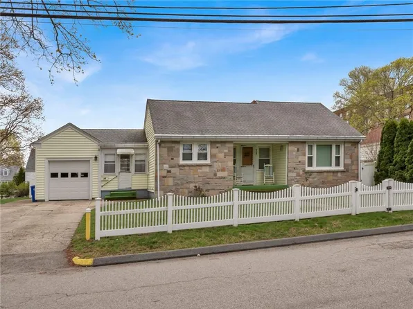 78 Crossland Rd, West Warwick, RI 02893