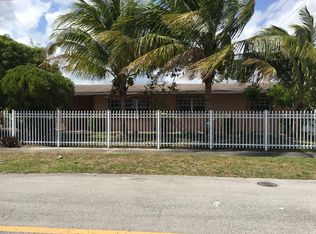 431 NW 185th Ter, Miami Gardens, FL 33169
