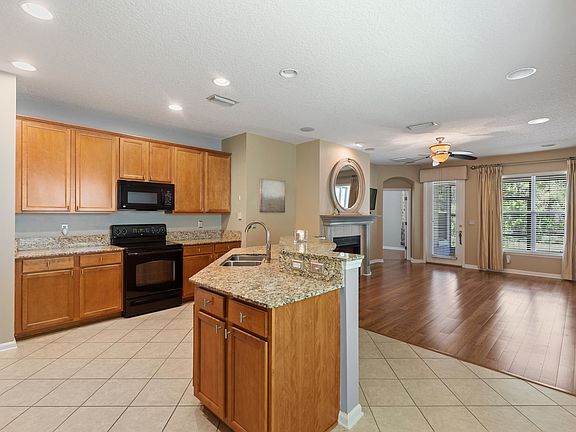 3rd image of 308 Silver Glen Ave