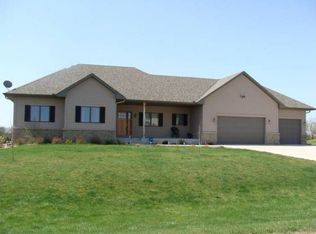 415 Lucy St, New Prague, MN 56071