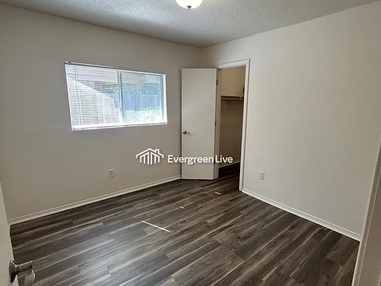 52 Callan Ct — Photo 13