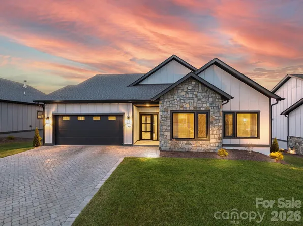 434 Big Hill Dr, Arden, NC 28704