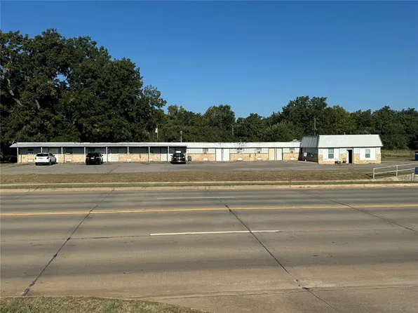 1014 N Broadway St, Tecumseh, OK 74873