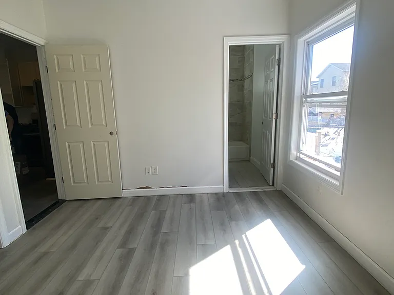 334 Bond St #2E — Photo 12