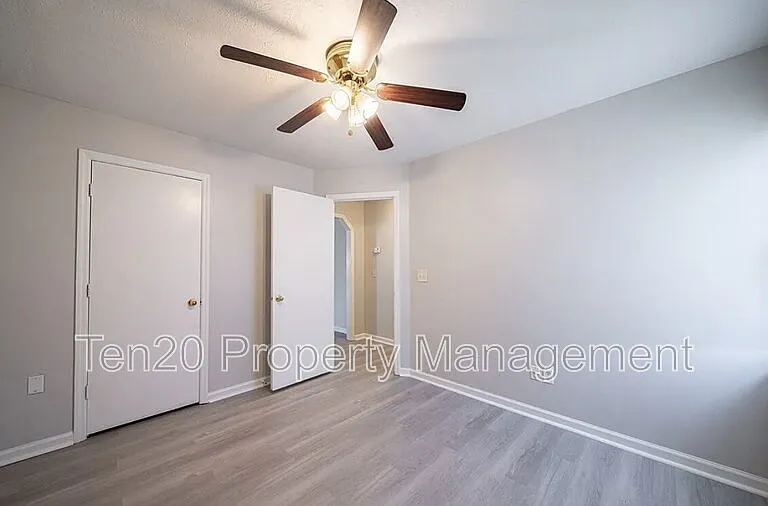 3007 Longmont Ln — Photo 14