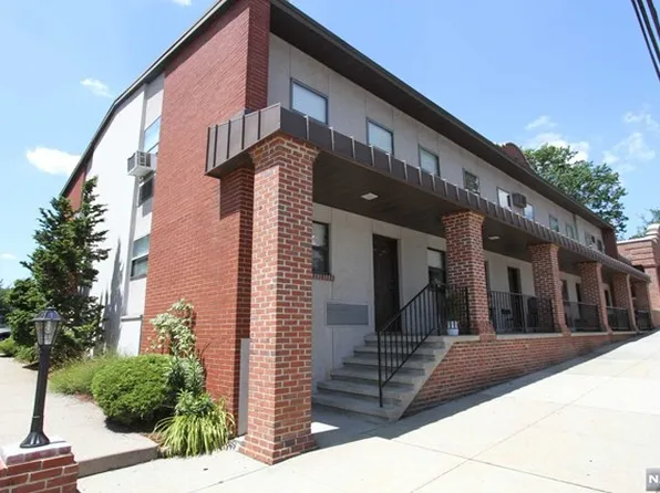 50 May St APT 111, Hawthorne, NJ 07506