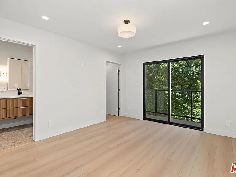 5843 Whitworth Dr — Photo 11