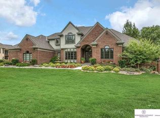 18401 Shadow Ridge Dr, Omaha, NE 68130