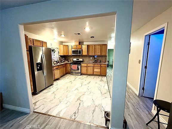 4th image of 2160 W Rialto Ave Space 7