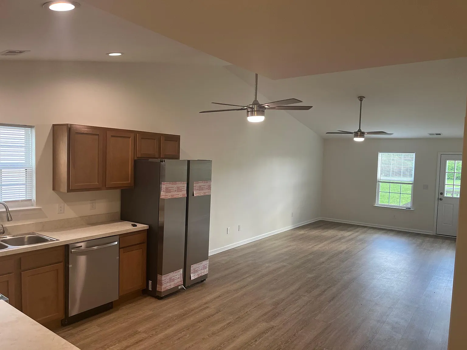 208 Elkhorn Meadows Dr — Photo 2