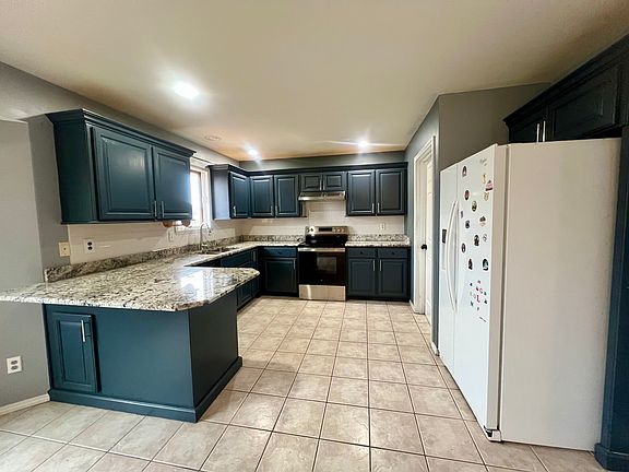 5th image of 3125 S Fort Ave