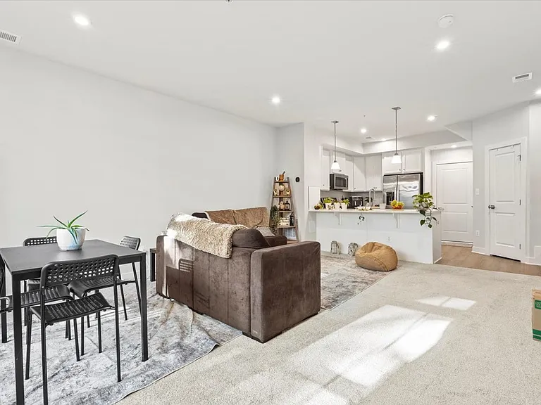 17437 Southern Shores Dr — Photo 3