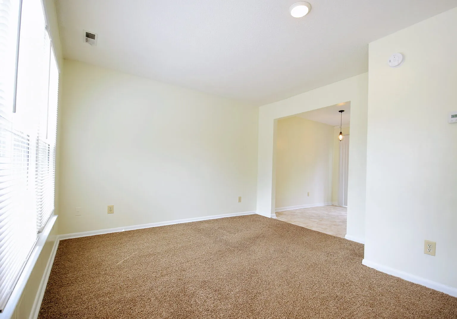 2 bed, 1.0 bath, 753 sqft, $895 — Photo 4