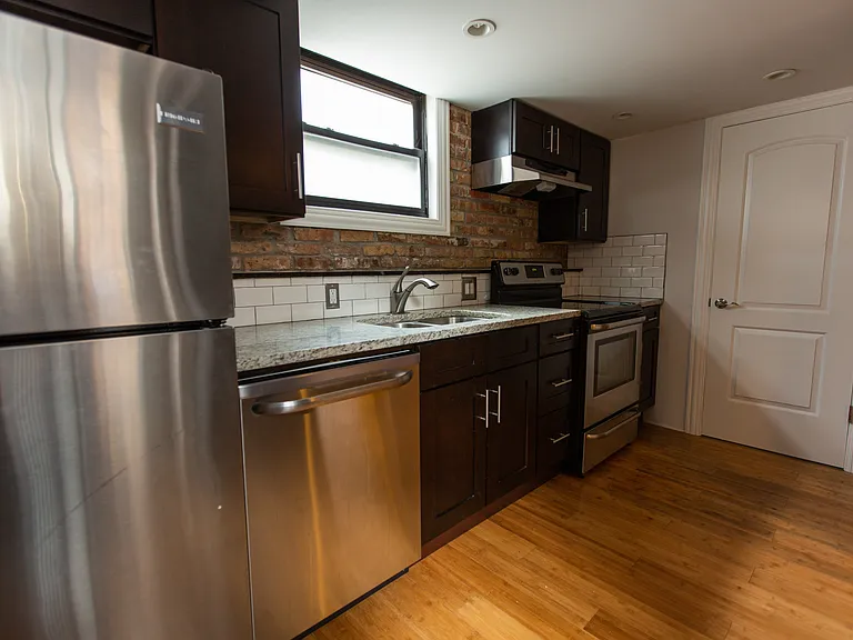 53 W Burton Pl — Photo 6