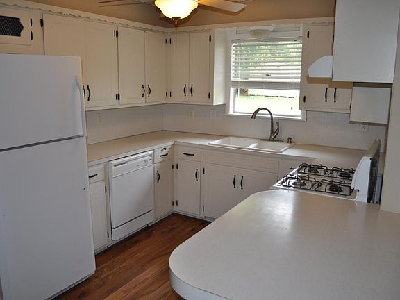 5th image of 8115 E 117th St
