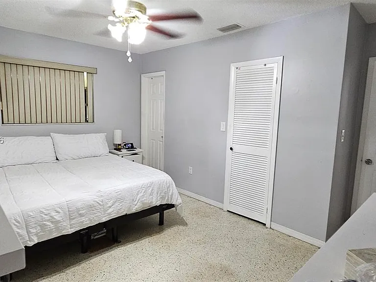 9721 SW 37th Ter — Photo 22