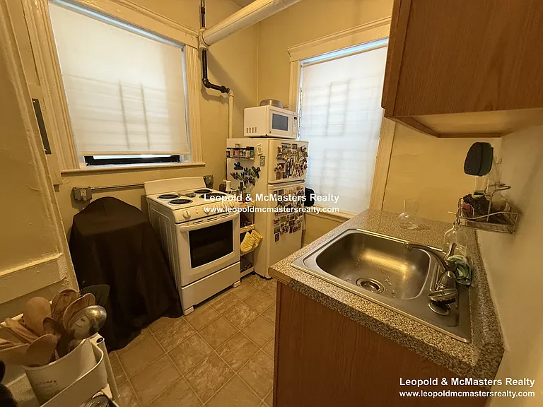Kelton Street Apartments — Photo 20