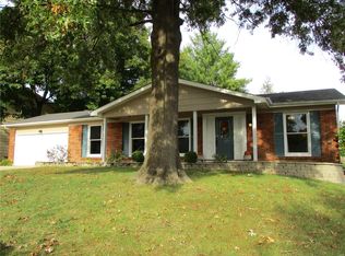 2512 Westport Ln, Saint Charles, MO