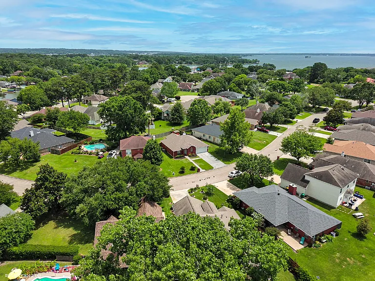 7063 Gentle Breeze Dr — Photo 24