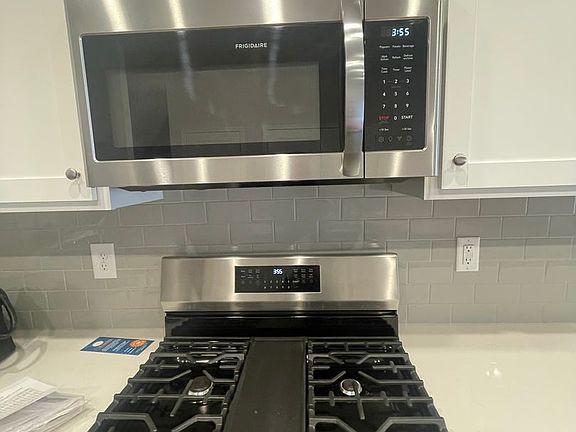 5th image of 30 Fern Hill Ln