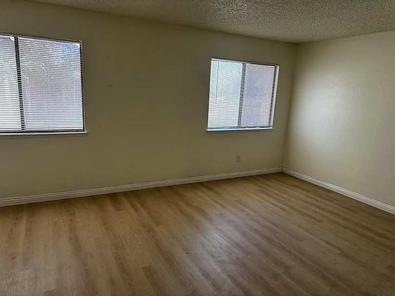 16280 Jasmine St — Photo 6