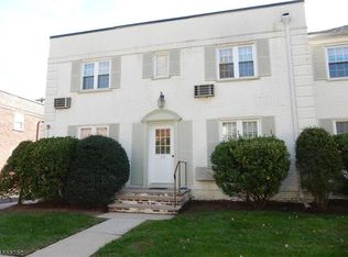 29B Parkway Vlg, Cranford, NJ 07016