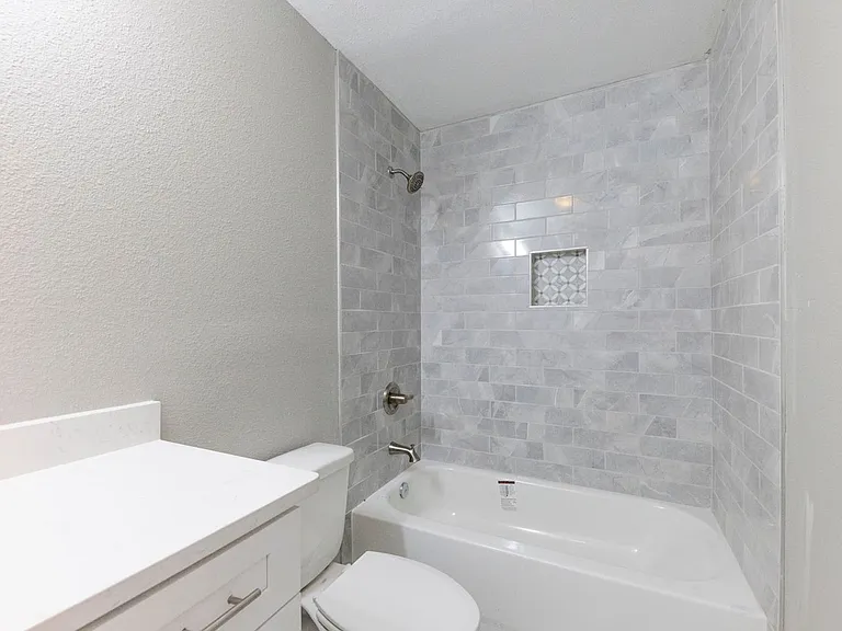 1809 W Center Ave — Photo 16