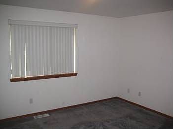 4th image of 8925 59th Dr NE