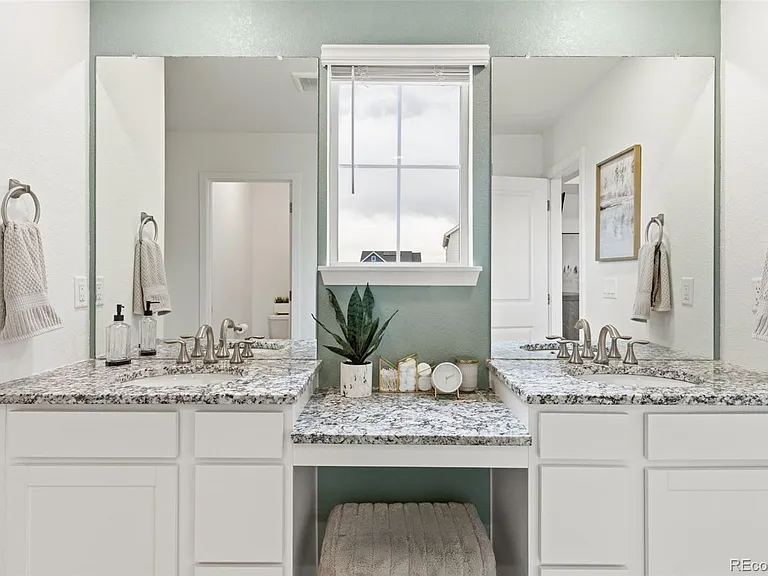 1186 Elbridge Dr — Photo 32