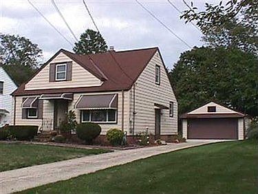 1st image of 2239 Larchmont Dr