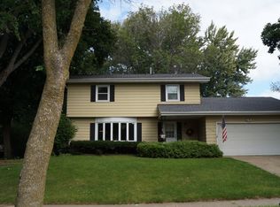 5306 Spicebush Ln, Madison, WI 53714