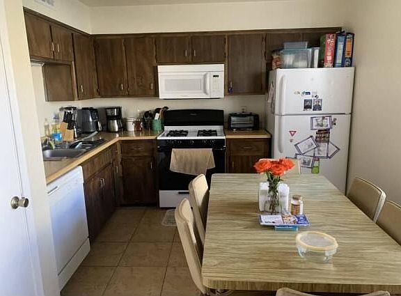 3rd image of 12113 Menaul Blvd NE