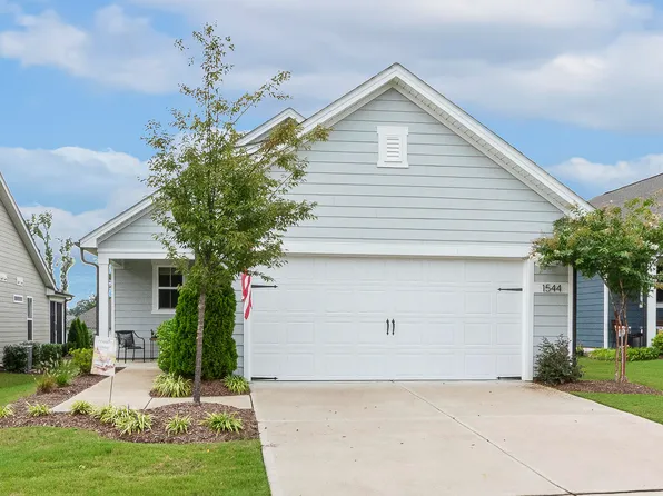 1544 White Admiral St, Fuquay Varina, NC 27526