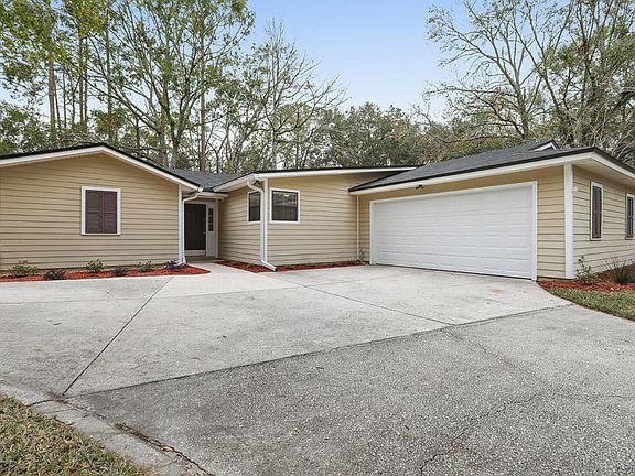 3rd image of 3231 Laurel Grv N