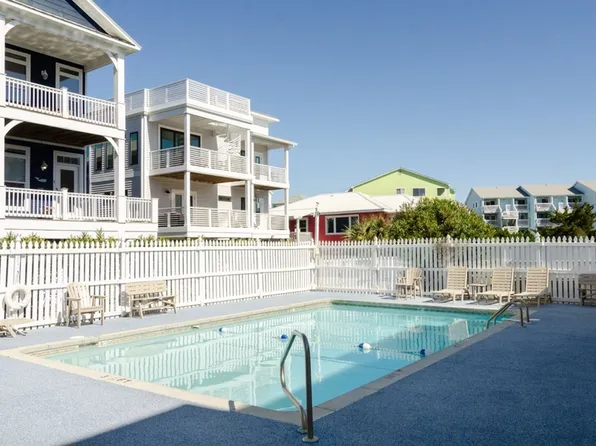 1600 Canal Dr APT A21, Carolina Beach, NC 28428