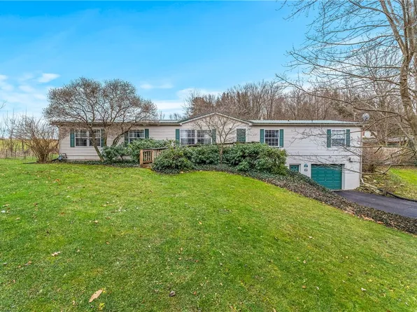 939 Tulip Dr, New Brighton, PA 15066
